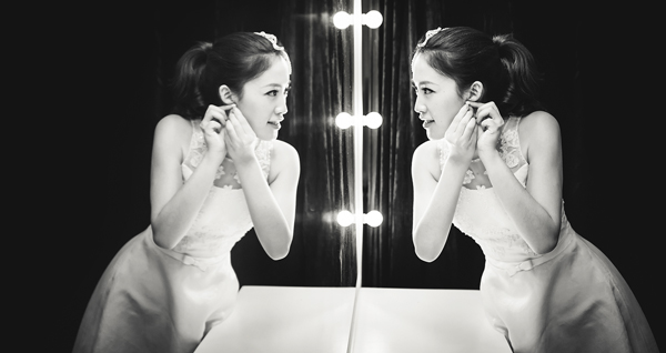 真實(shí)的境界“以自己為鏡”(圖1) 真實(shí)的境界“以自己為鏡”(圖1)