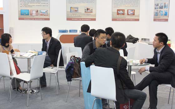 安邦集團(tuán)參加中國(guó)（北京）國(guó)際供熱通風(fēng)空調(diào)、衛(wèi)生潔具及城建設(shè)備與技術(shù)展會(huì)現(xiàn)場(chǎng)(圖4)